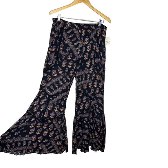 Free People Fiji Feelings Flare Boho Black Pants Size Large - Picture 3 of 7